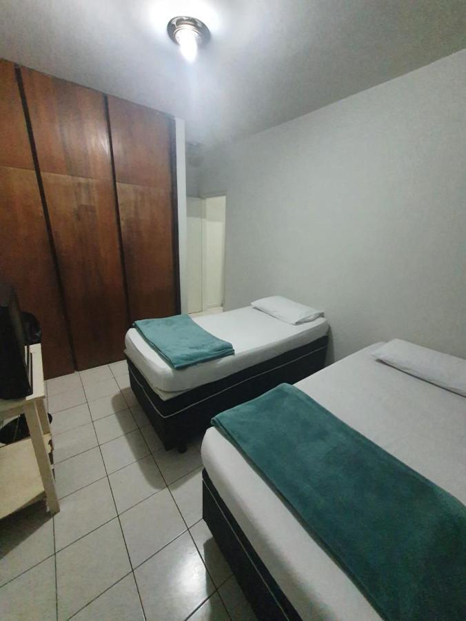 Hostel Umuarama Uberlândia Exterior photo